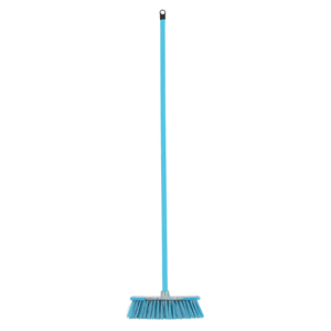 Clean N'Clear Broom with Stick