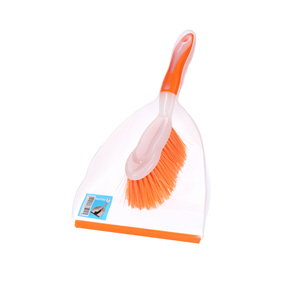 Clean & Clear Dust Pan with Brush