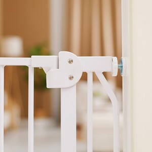 Baby Safe - Metal Safety LED Gate w/t 20cm x 2 Extension - White