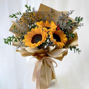 Ferns N Petals Mesmerising Sunflowers Beautifully Tied Bouquet