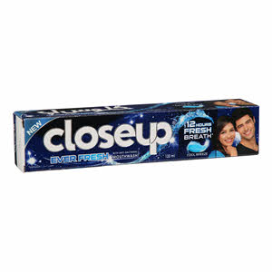 Closeup Triple Fresh Formula Toothpaste Cool Breeze 120 ml