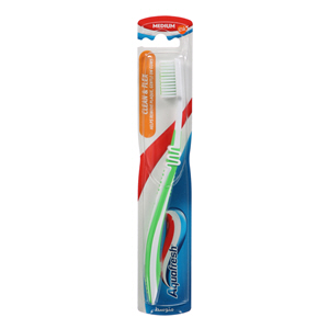 Aquafresh Clean & Flex Medium Toothbrush