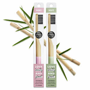 Love Beauty & Planet Charcoal Toothbrush Soft 1 Pieces