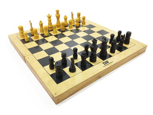 Dawson Chess Board w/ Chessmen