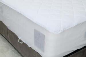 Pan Home Antibacterial Mattress Protector 200x210cm-white